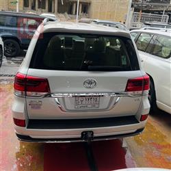 تويوتا لاندكروزر